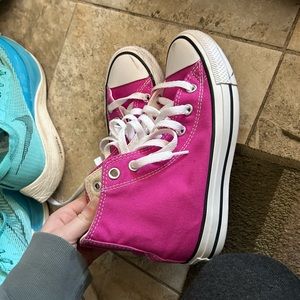 pink converse